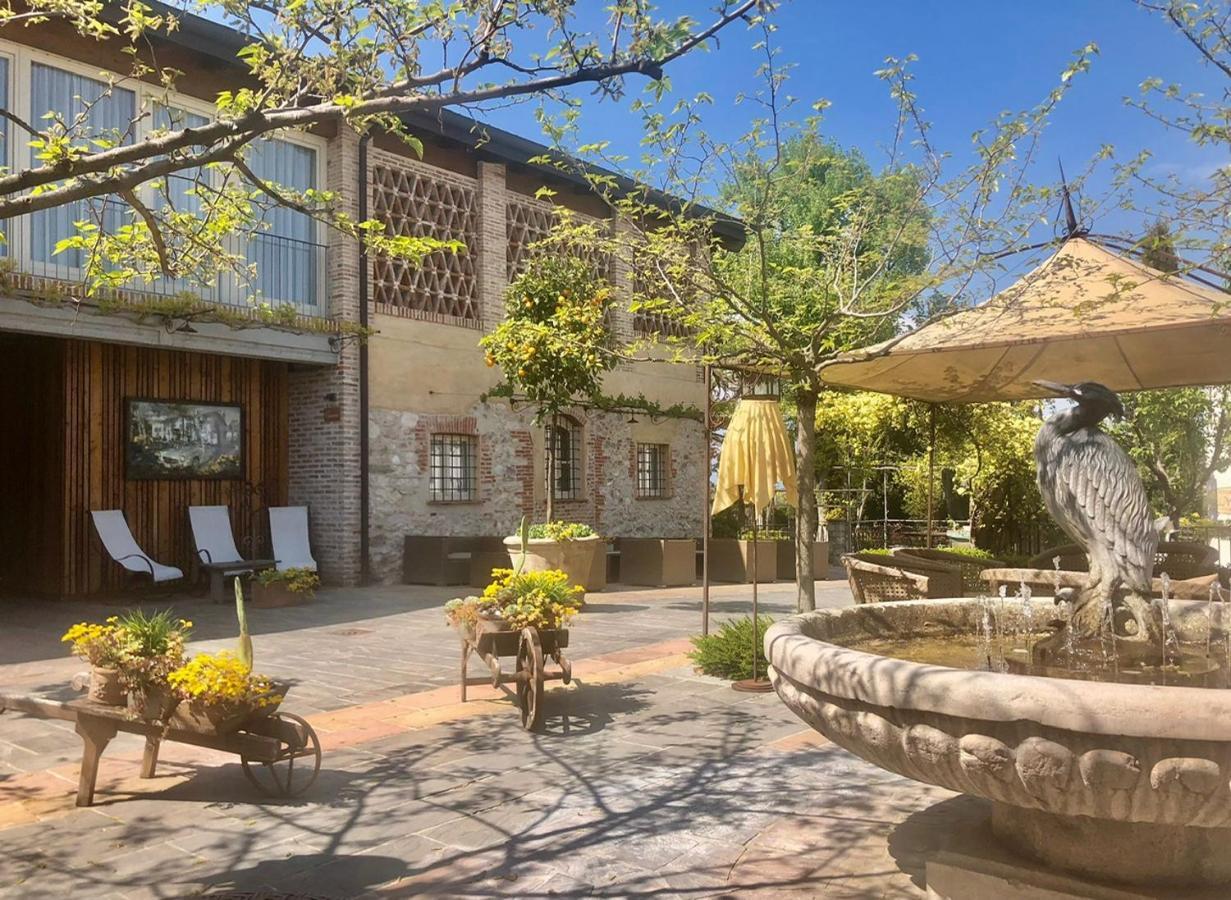 Le Ali Del Frassino Hotell Peschiera del Garda Eksteriør bilde