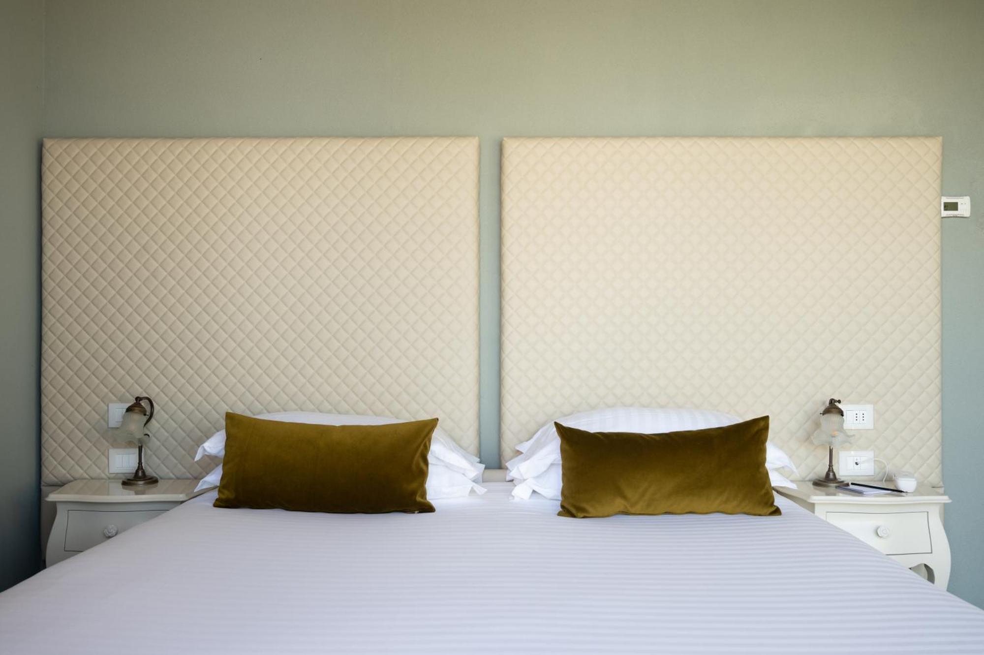 Le Ali Del Frassino Hotell Peschiera del Garda Eksteriør bilde